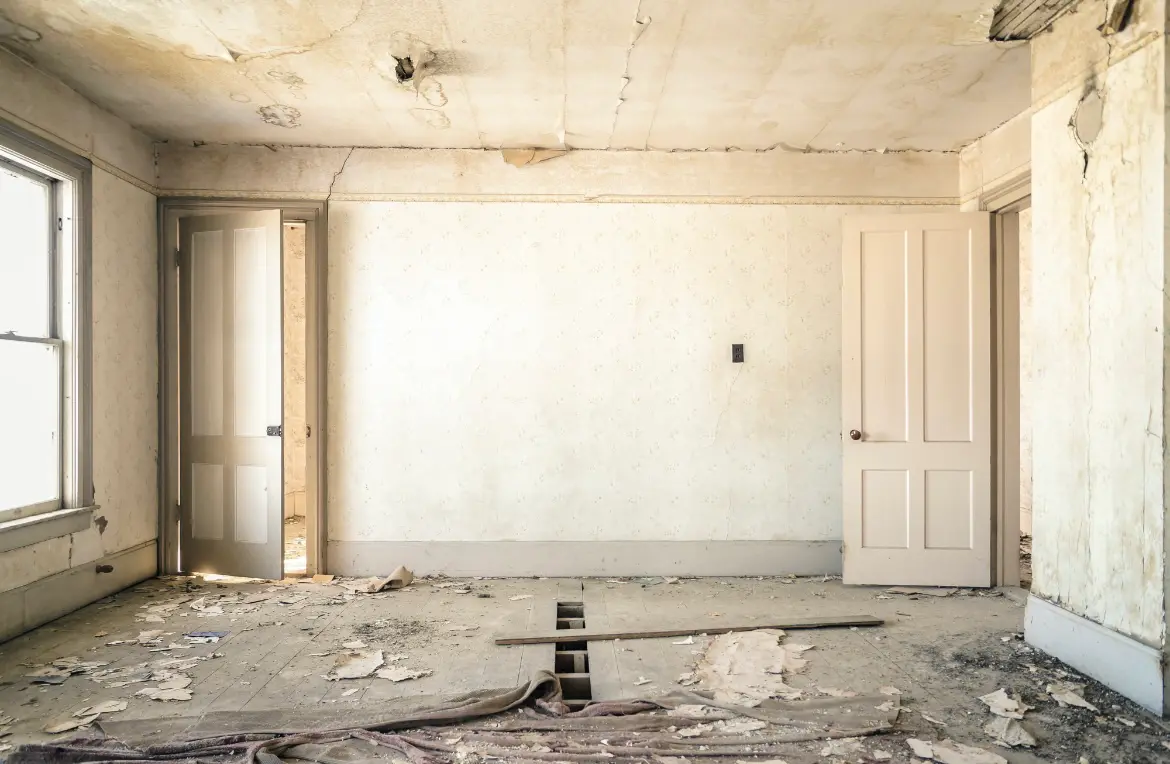 Waste disposal crew managing a cleanout project in Arroyo Grande